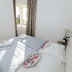 شقة Basioli *